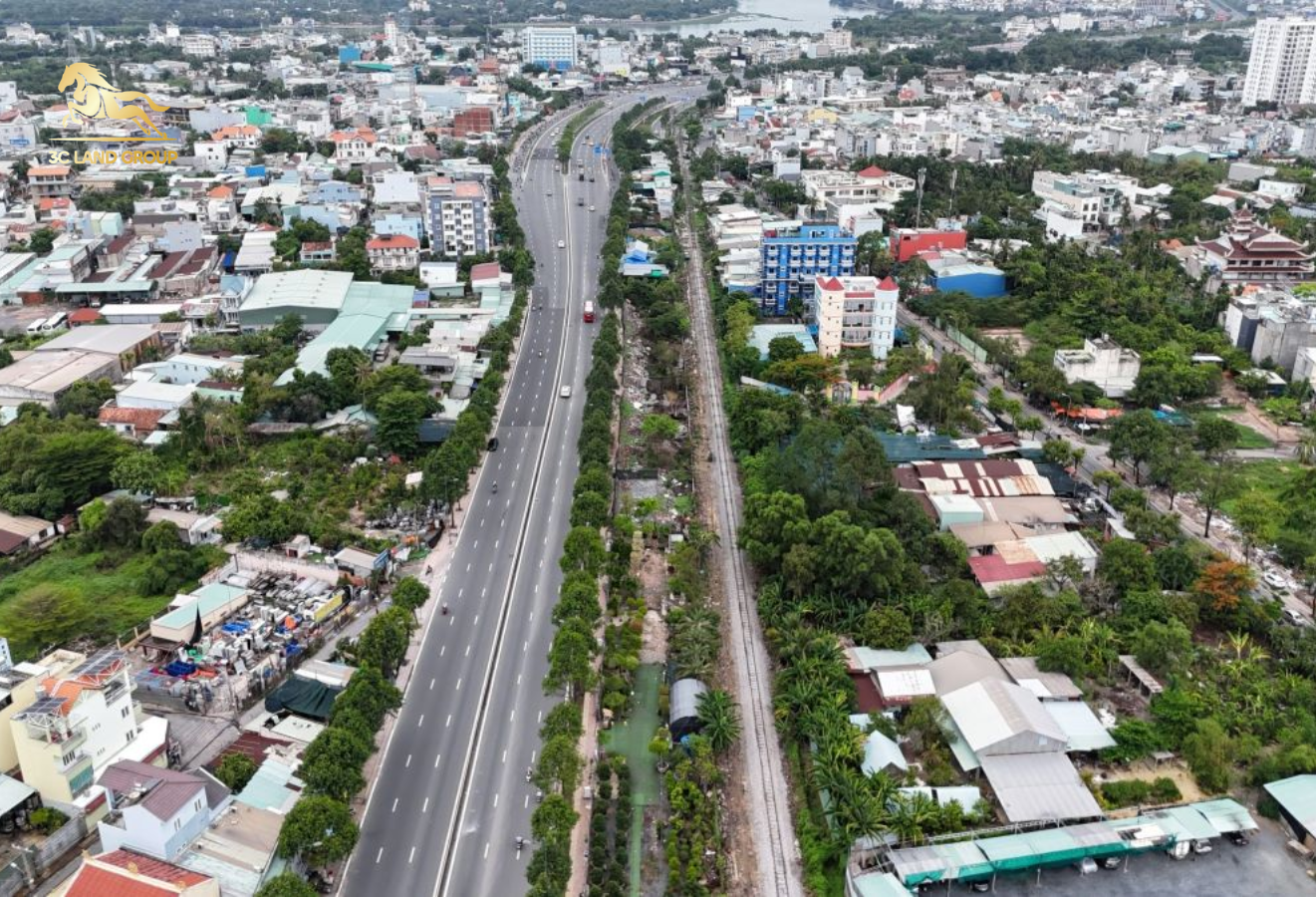 Vành đai 2 TP.HCM, cầu đường Nguyễn Khoái, cải tạo rạch Xuyên Tâm, bờ Bắc kênh Đôi là 4 công trình dự án trọng điểm được TPHCM khởi công trong năm nay.