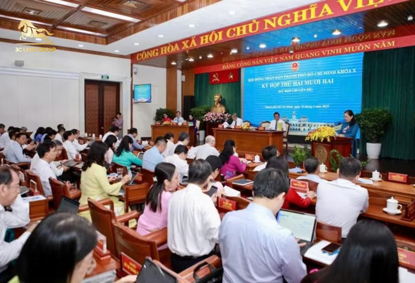 Toàn cảnh kỳ họp HĐND TP.HCM 'lịch sử' sáng 18-4. 