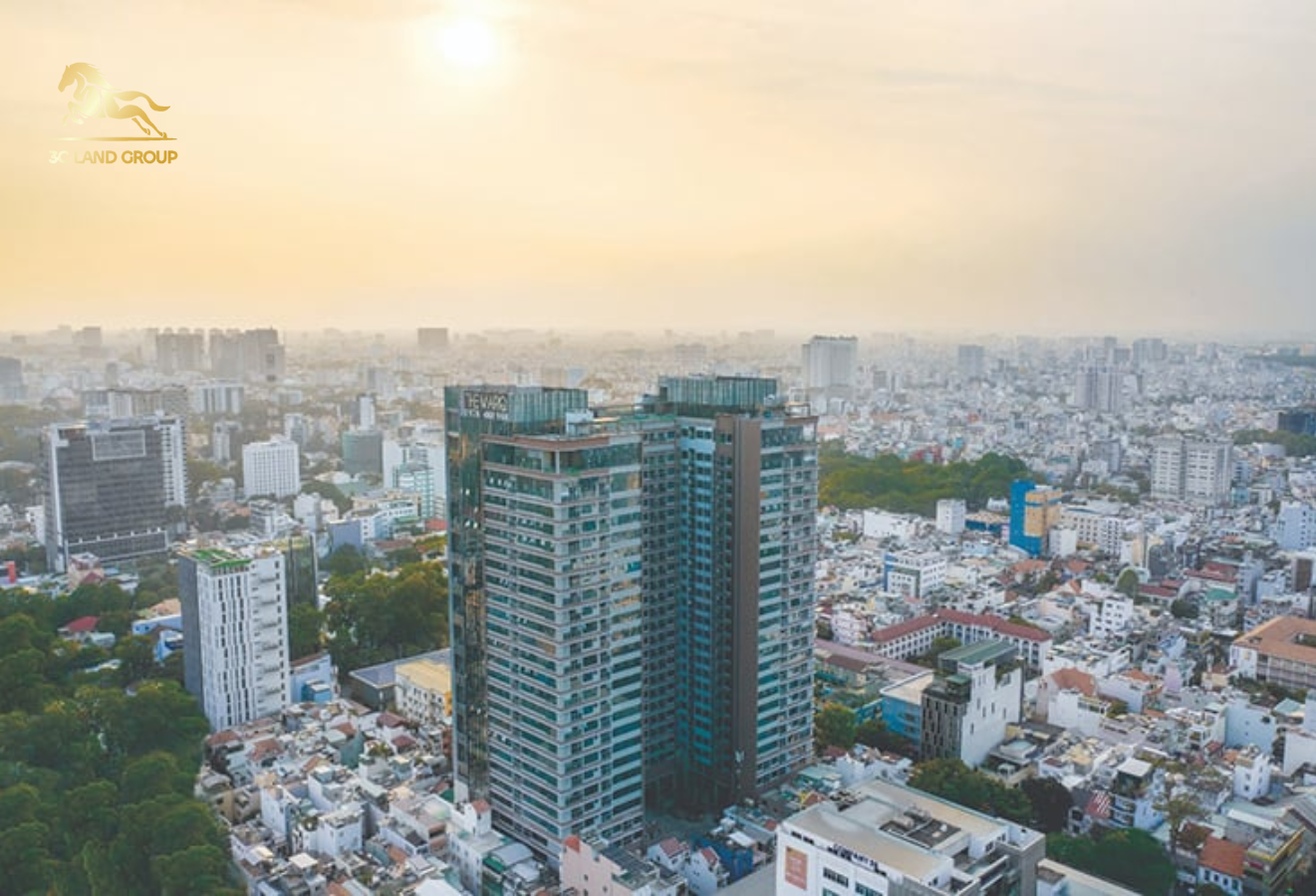 Để đầu tư bất động sản thành công, nên dành thời gian khảo sát dự án lúc tan tầm và chiều tối để đánh giá tỷ lệ lấp đầy và nhịp sống của khu dân cư.