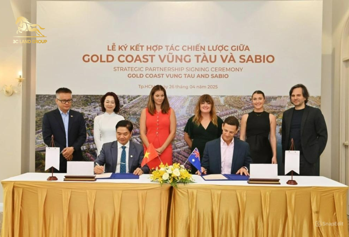 Đại diện Gold Coast Holdings và Sabio  kết hợp cùng 3C LAND Group ký kết hợp tác chiến lược.