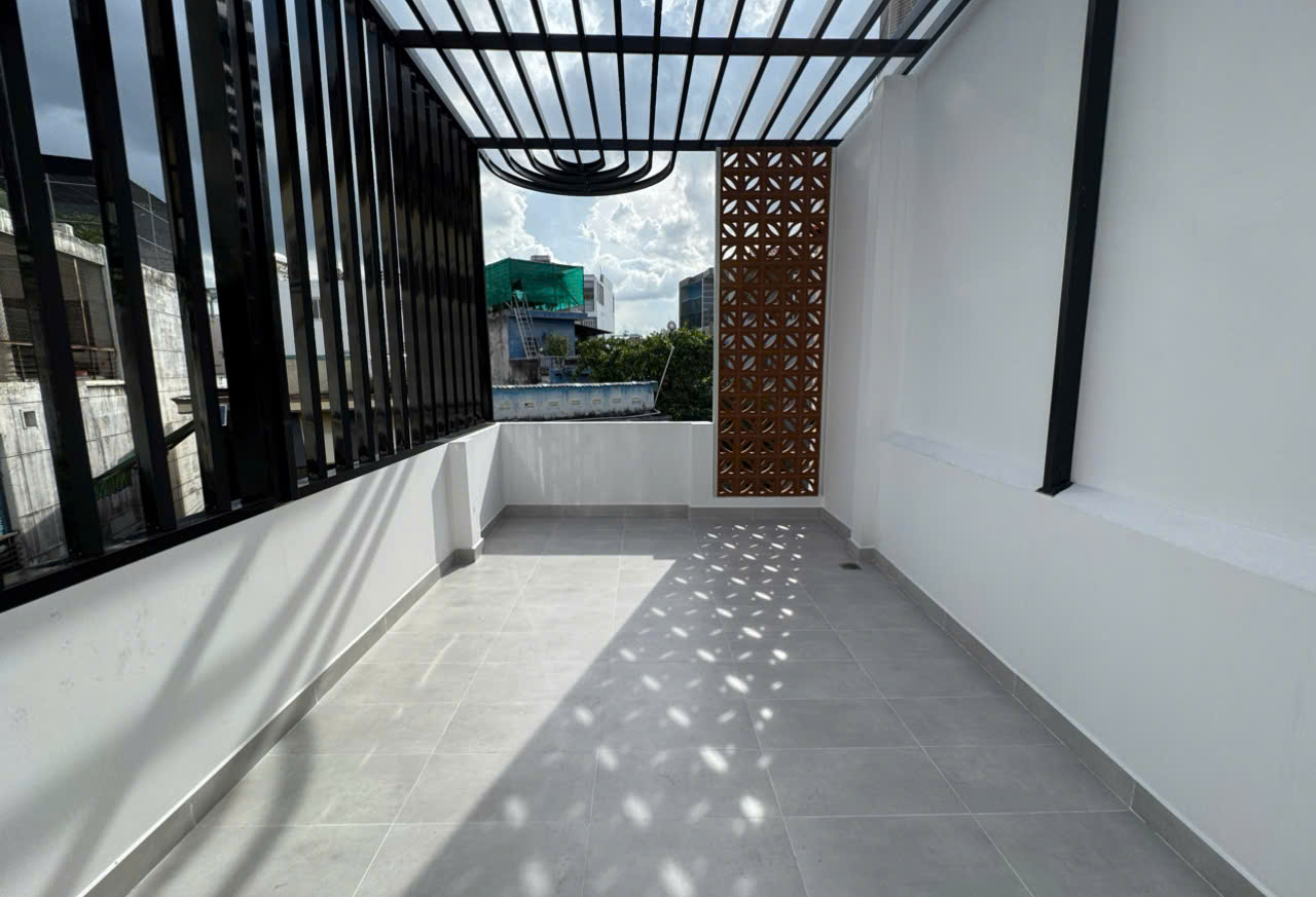 BÁN NHÀ ĐẸP ĐƯỜNG ĐẶNG VĂN NGỮ – TP.HCM